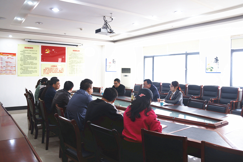 座谈会2.jpg